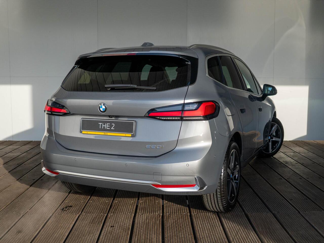 BMW 2-SERIE Active Tourer 220i Luxury Line | Equipment Package | Comfort Pack | Travel Pack | Showroom Selection