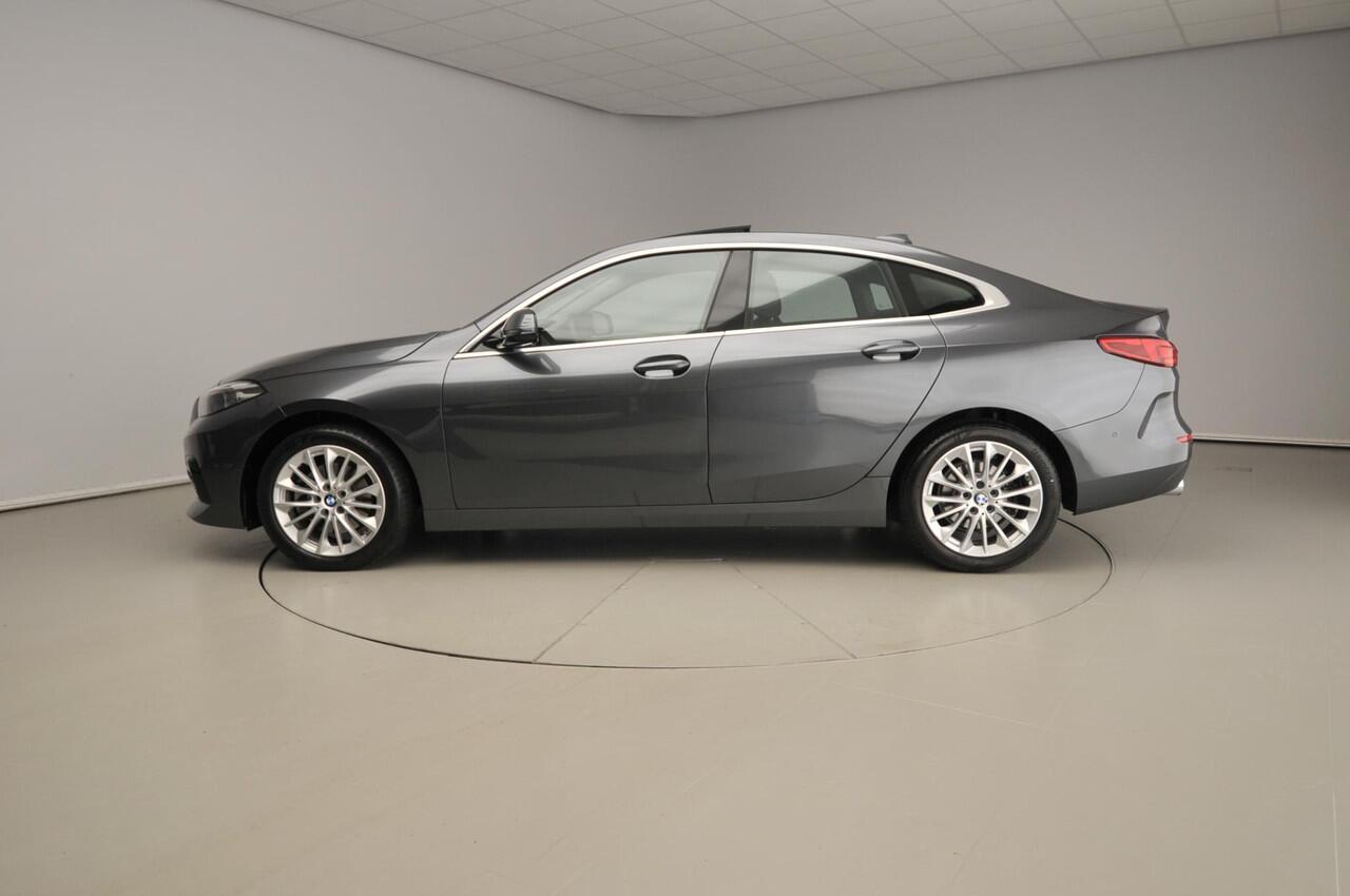BMW 2-SERIE Gran Coupe 218i | LED | Leder | Navigatie | Active cruise | Schuifdak | Sportstoelen | Stoelverwarming | DAB | Harman-kardon sound | Alu 17 inch