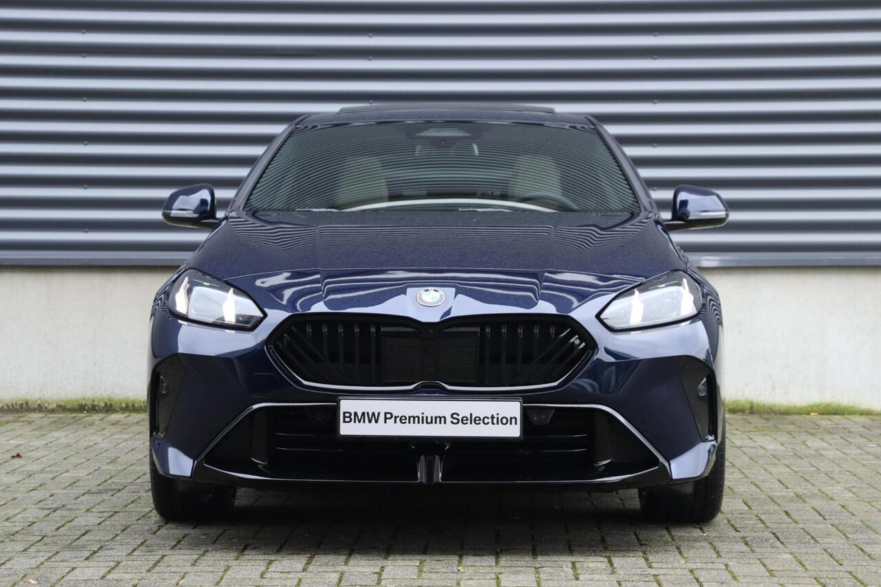 BMW 2-SERIE Gran Coupé 220 | M Sportpakket Pro | Panodak | Harman Kardon | Driving Assistant | Comfort Access | Achteruitrijcamera | Adaptieve LED | 18'' LMV | Ekris Selection