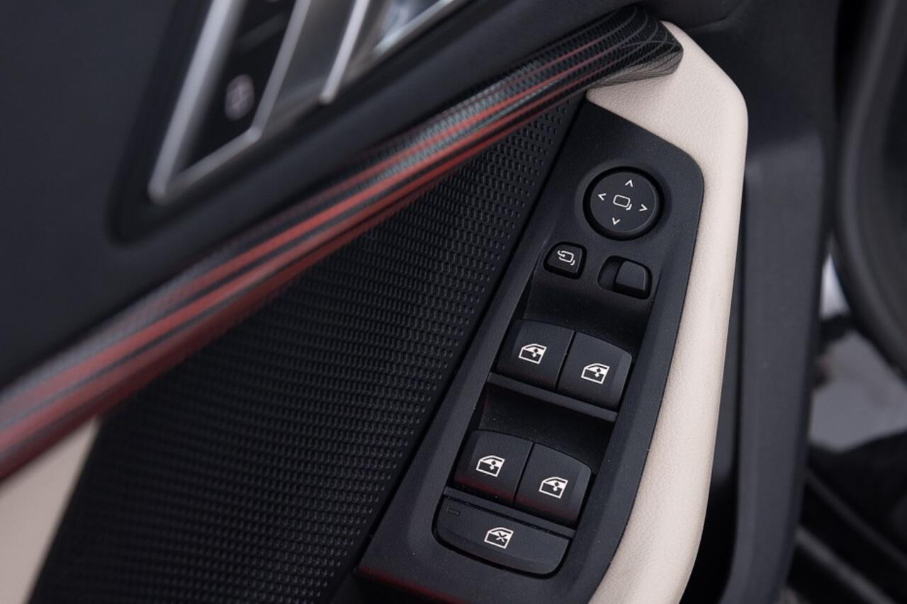 BMW 2-SERIE 218 Gran Coupé i Executive Edition | LEDER | Full LED ? 1e Eigenaar