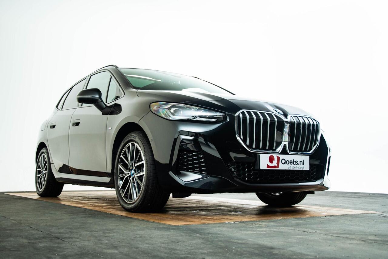 BMW 2-SERIE Active Tourer 225e xDrive M Sport - Panoramadak - Getinte Ruiten - Head up - Driving Assistant Professional - Elektrisch verwarmde voorstoelen - Sportstoelen - Grootlichtassistent - Automatisch dimmende binnenspiegel -