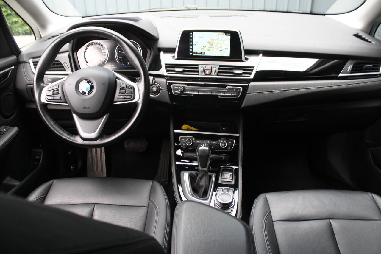 BMW 2-SERIE Active Tourer- TREKHAAK - NAVIGATIE- LEDER 225xe iPerformance High Executive