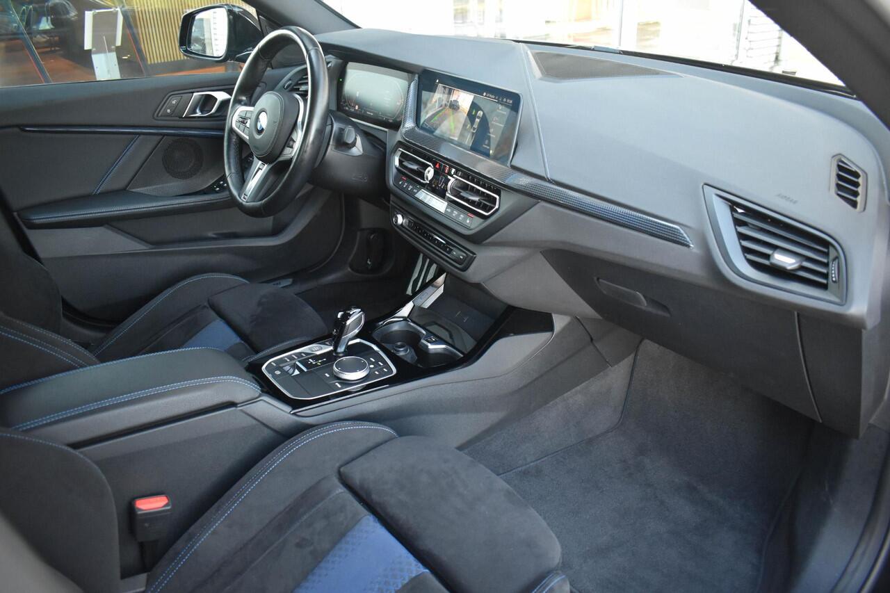 BMW 2-SERIE Gran Coupé 218i Aut. M-Sport Sportstoelen Keyless Camera Navi