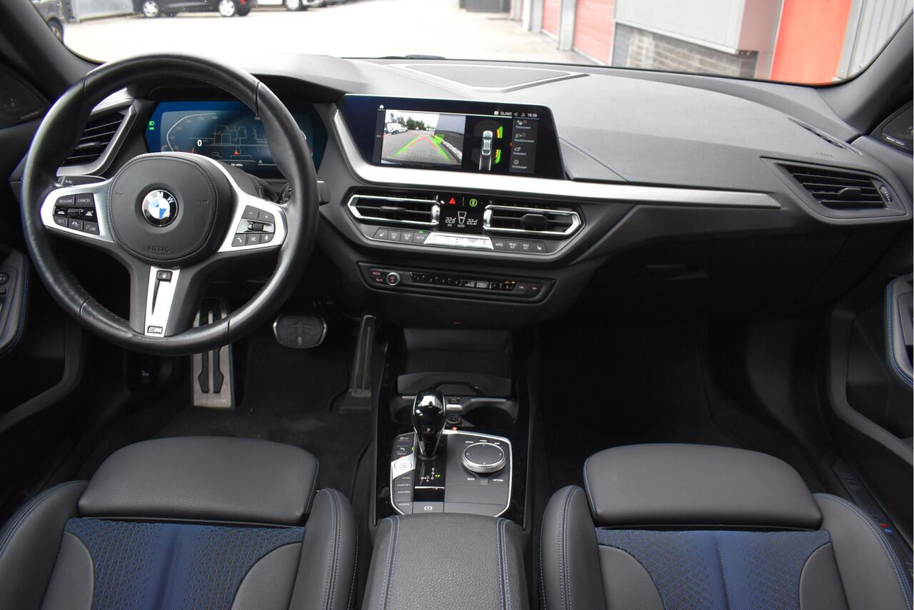 BMW 2-SERIE Gran Coupé 220i M-sport Head up, Adaptive cruise, Camera, Stoel/stuurverwarming, Carplay