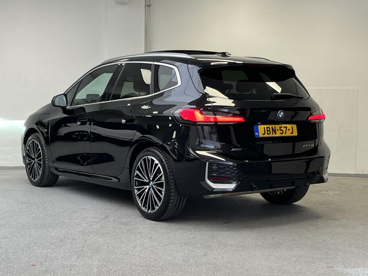 BMW 2-SERIE Active Tourer 225e xDrive M-sport | PANO | 360 CAMERA | HEAD-UP |