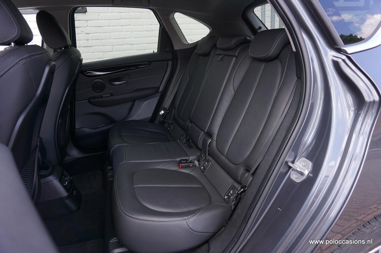 BMW 2-SERIE Active Tourer 218i Automaat | Sportinter | Headup | DAB+ | Leer