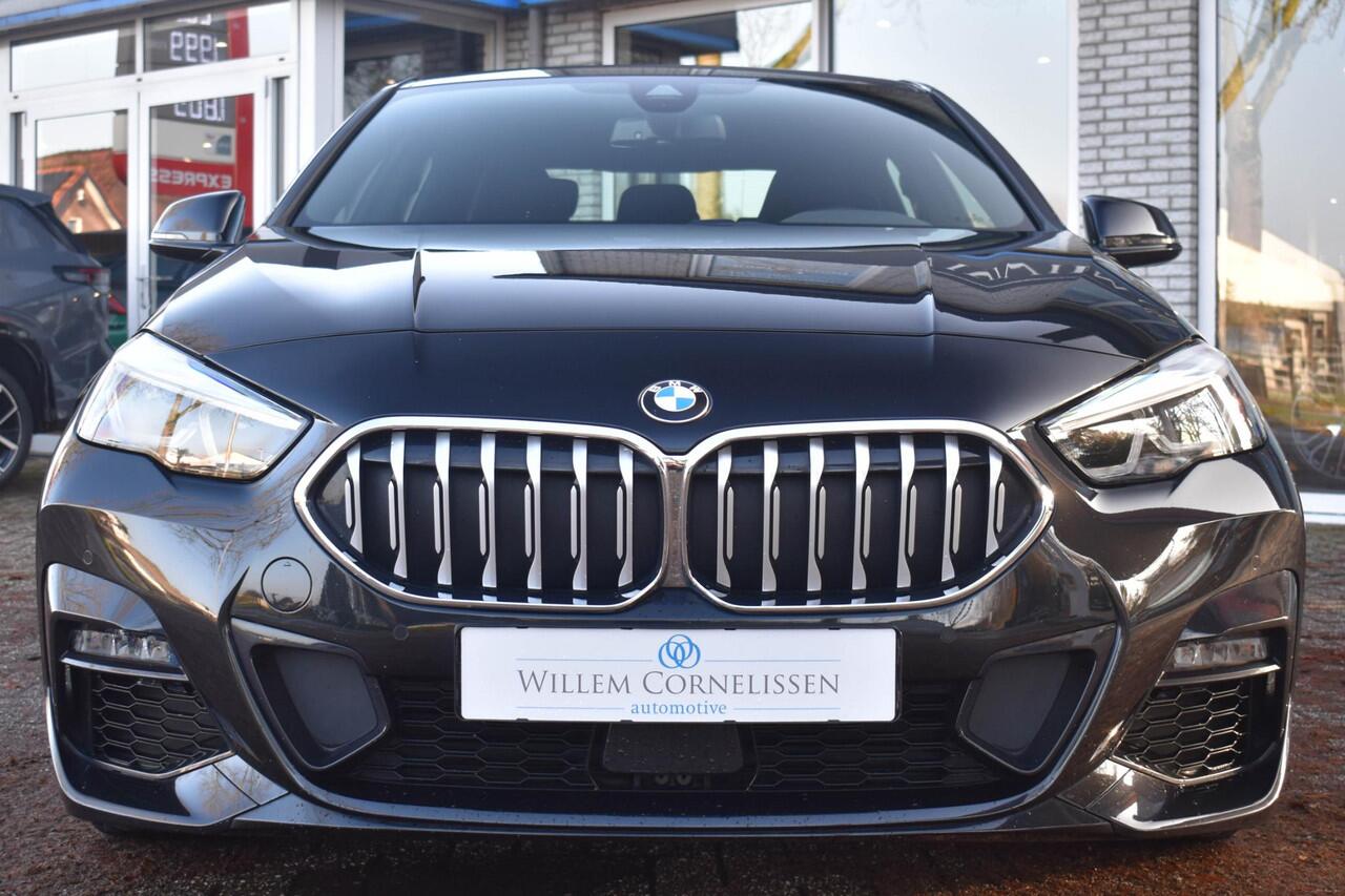BMW 2-SERIE Gran Coupé 218i Aut. M-Sport Sportstoelen Keyless Camera Navi