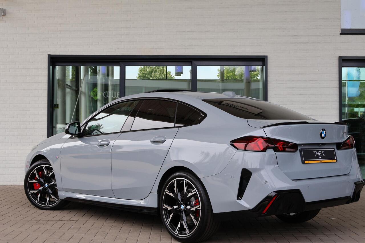 BMW 2-SERIE Gran Coupé 220 | M Sportpakket | M Sportpakket Pro | Equipment Package