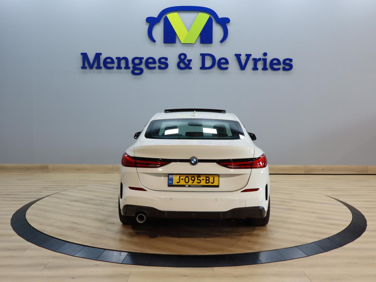 BMW 2-SERIE Gran Coupé 218i High Executive Edition M Sport | Airco ECC | LED | Panorama | Leder | Cruise control | Camera | Apple Carplay | Stoelverwarming | Isofix | NAP |