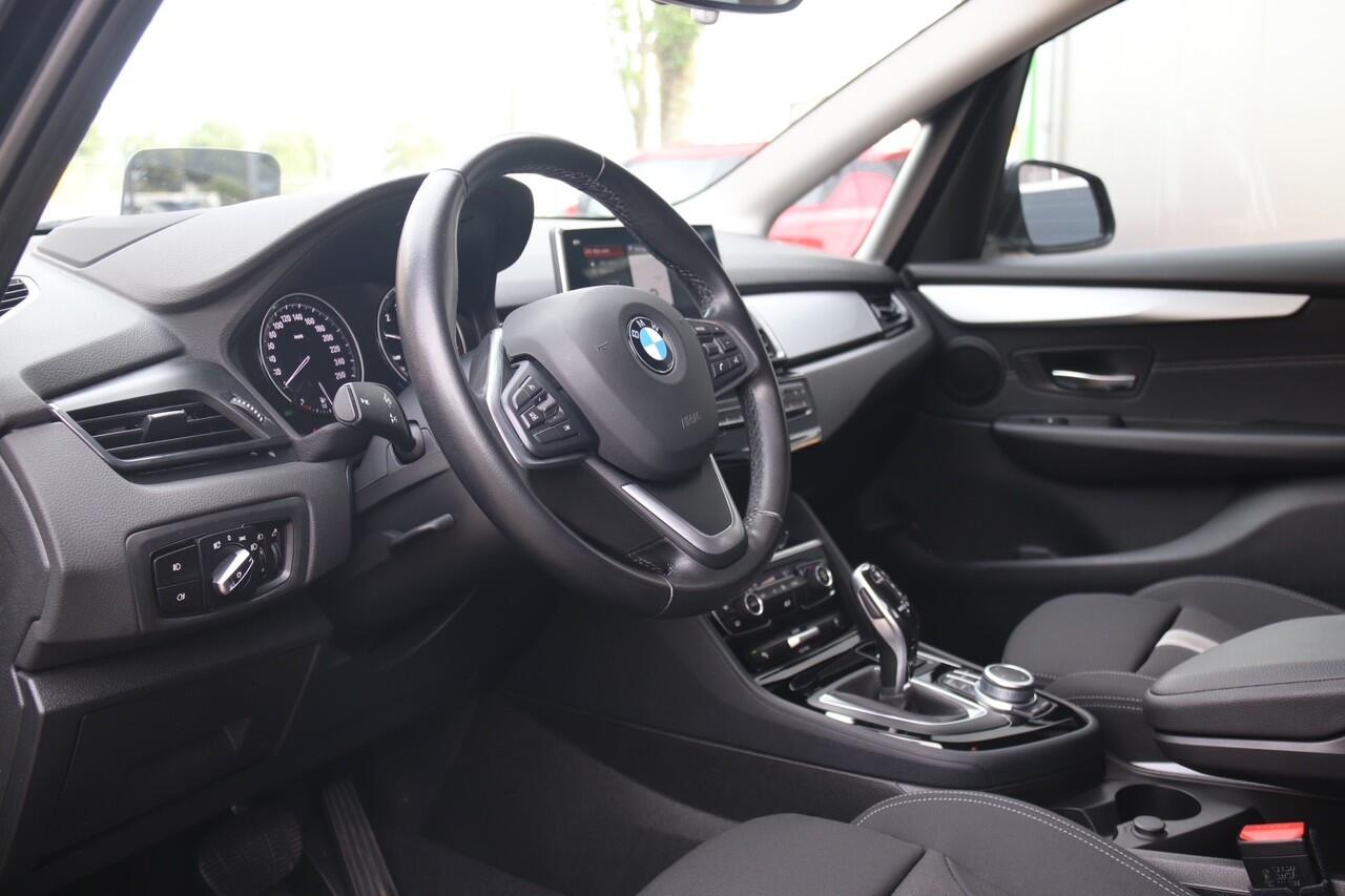 BMW 2-SERIE Active Tourer 218i Executive Edition automaat,Sportstoelen, Navigatie