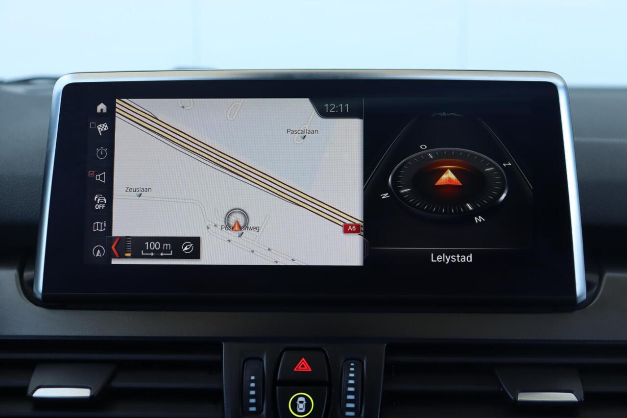 BMW 2-SERIE Active Tourer 218i High Executive Edition M Sport pakket/ Panoramadak/ Head-Up/ Lederen bekleding/ Elektrische achterklep/ Achteruitrijcamera