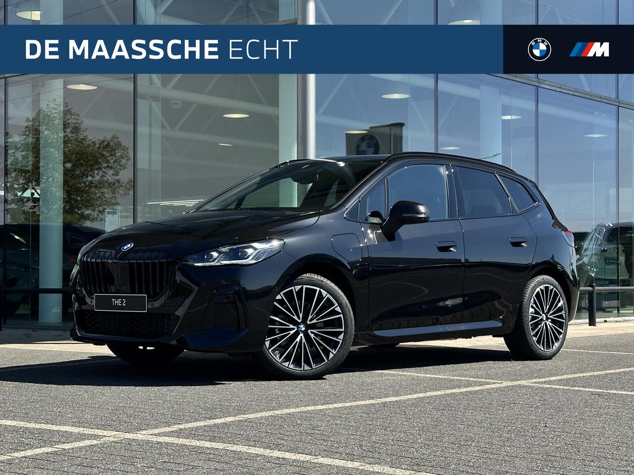 BMW 2-SERIE Active Tourer 225e xDrive High Executive M Sport Automaat / Panoramadak / Trekhaak / Sportstoelen / Adaptieve LED / M Adaptief onderstel / Parking Assistant Plus / Head-Up / Comfort Access