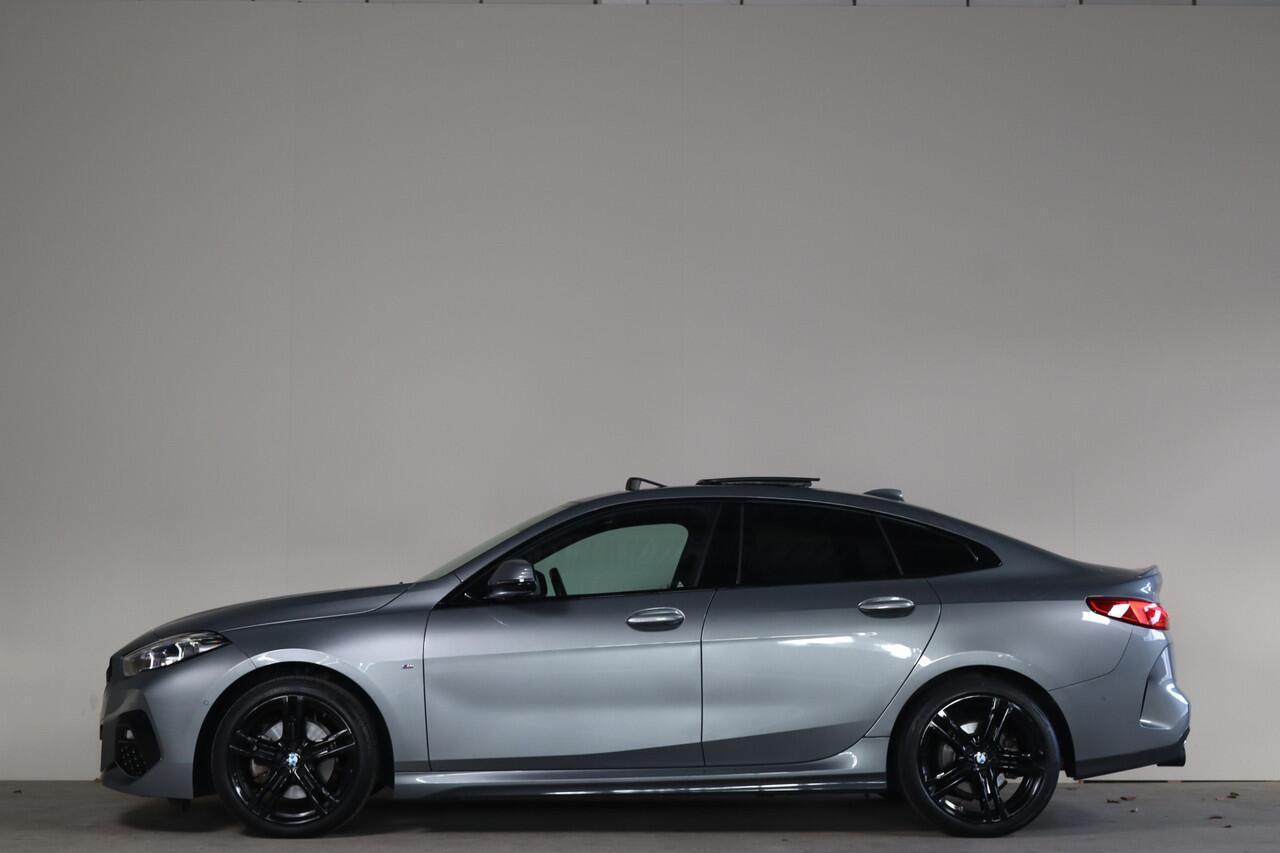 BMW 2-SERIE Gran Coupé 218i Introduction Edition NL-Auto!! Panoramadak I Apple Car-Play