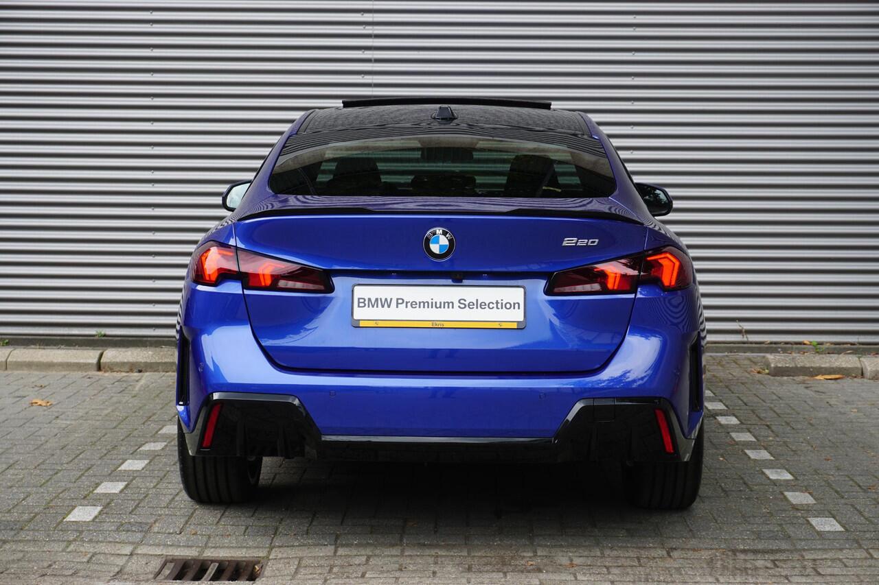 BMW 2-SERIE Gran Coupé 220 | M Sportpakket Pro | Innovation Pack | Trekhaak met afneembare kogel | Stuurwielrand verwarmd | Glazen panoramadak | Driving Assistant Professional