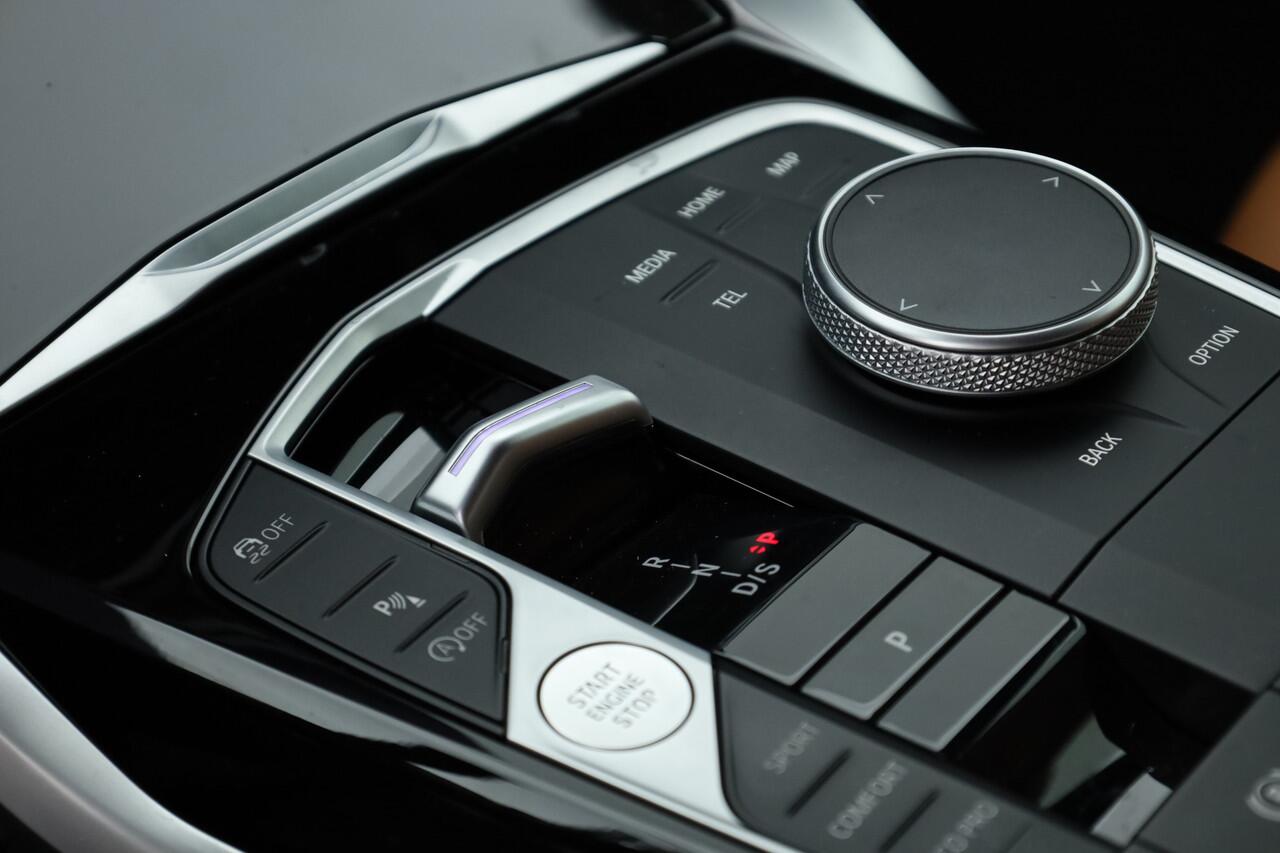 BMW 2-SERIE Coupé M240i xDrive 375pk | HUD | Camera | Stoel- Stuurverw. | H&K | Navi | Elek. Stoelen