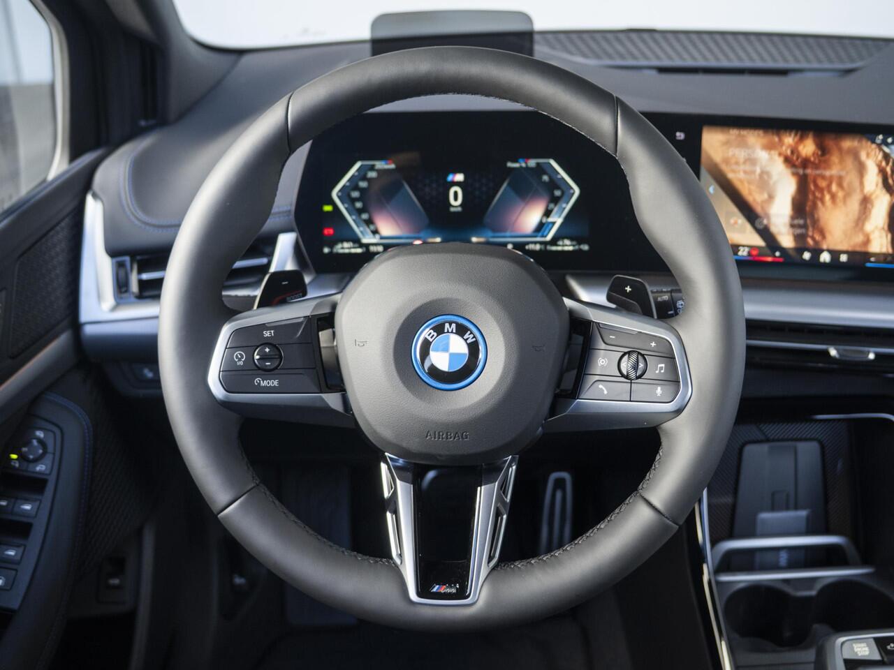 BMW 2-SERIE Active Tourer 225e xDrive | M Sport Pakket | Innovation Pack | 18" | Head-Up Display | Verwarmd Stuurwiel | Trekhaak | Ekris Selection