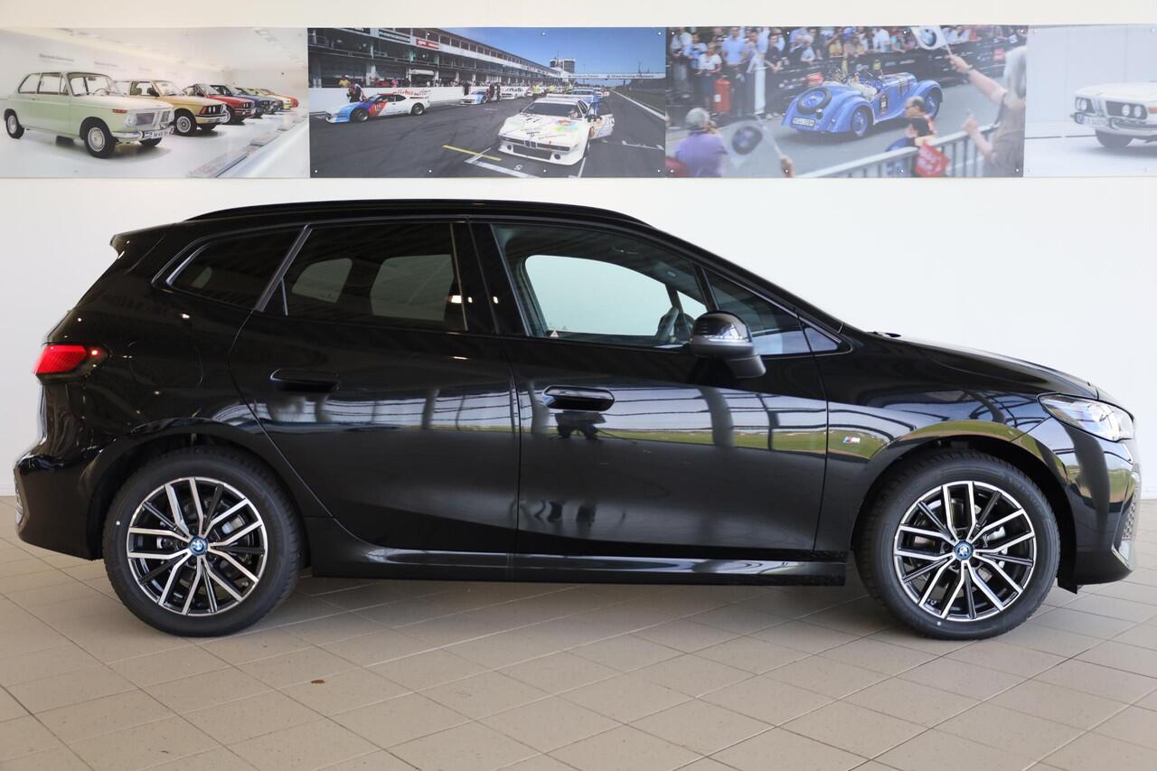 BMW 2-SERIE Active Tourer 225e xDrive M Sportpakket Pro | Driving Assitant Plus | Panoramadak | Trekhaak