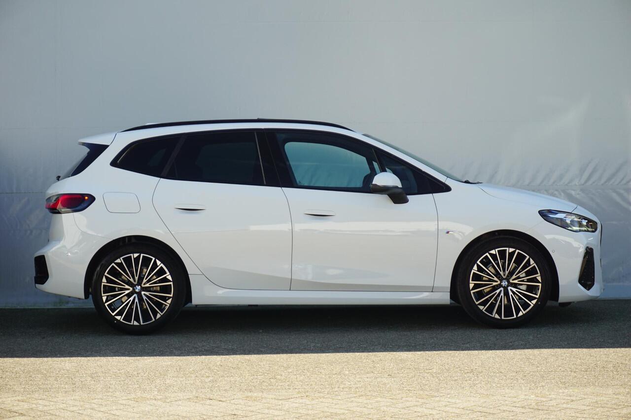 BMW 2-SERIE Active Tourer 220i M Sport Package | Equipment Package | Comfort Pack | Travel Pack | Showroom Selection