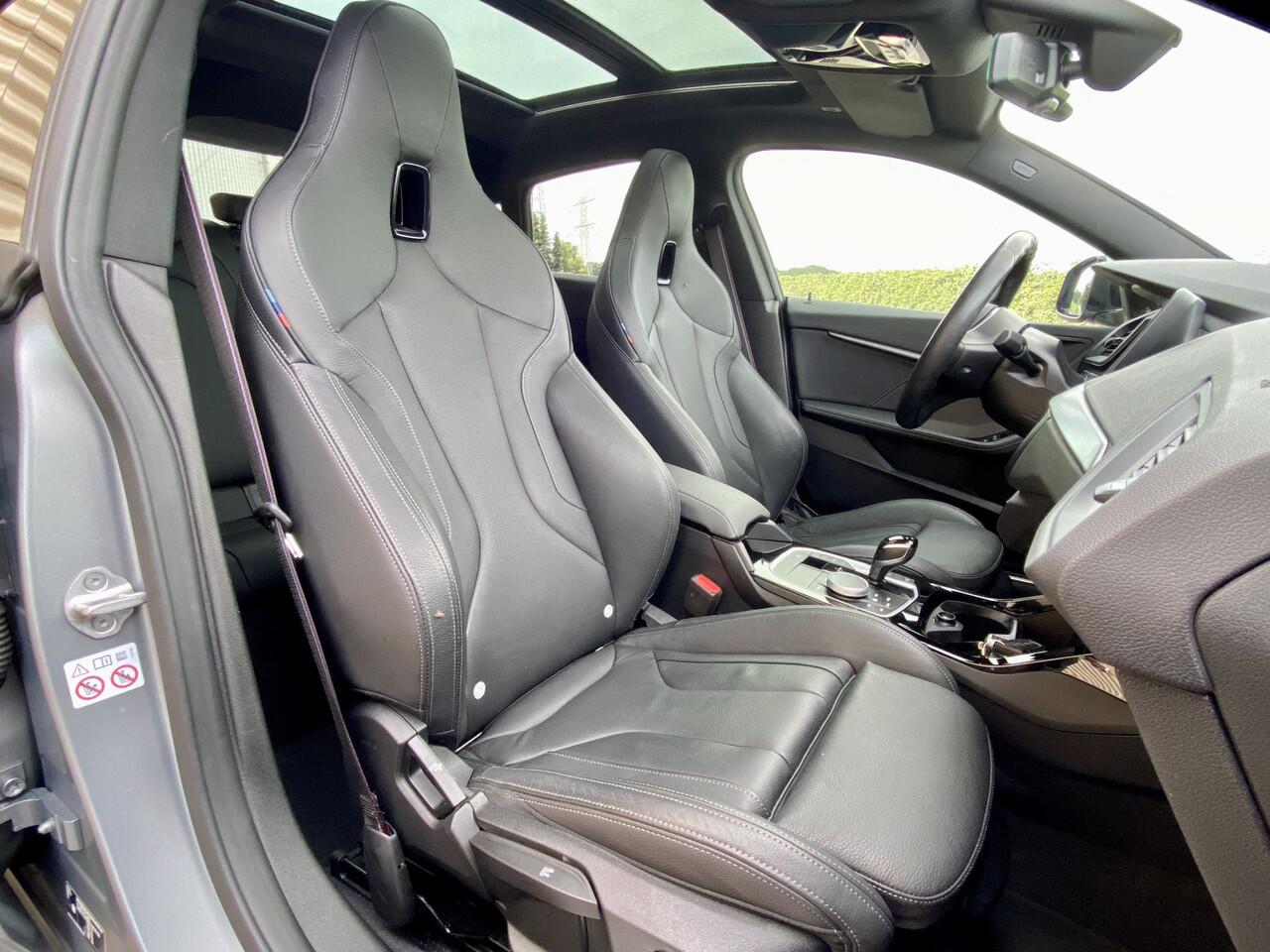 BMW 2-SERIE Gran Coupé 220i Automaat [ Panodak,M-Sportpack,leer,Sportstoelen,19``lmv ]