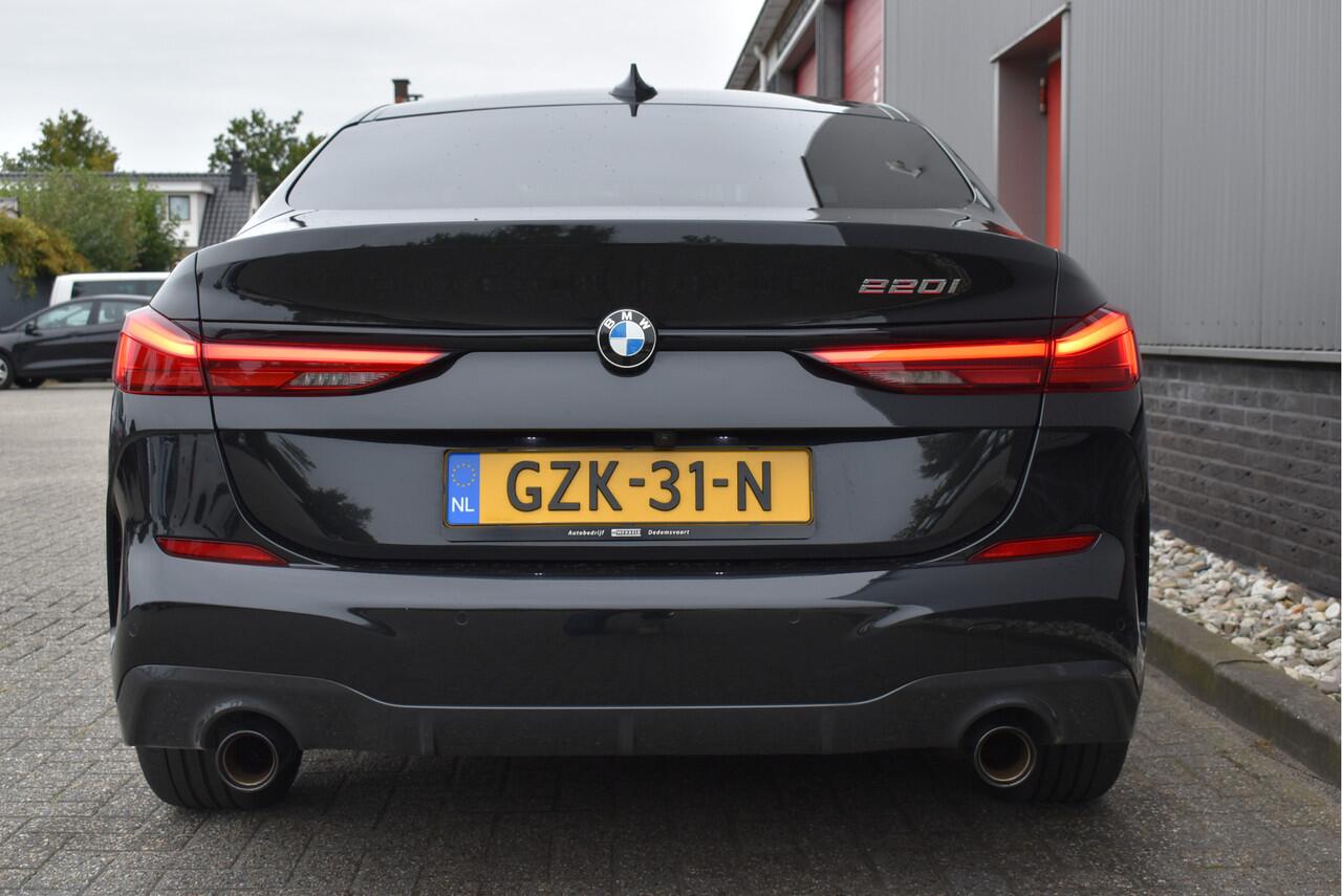 BMW 2-SERIE Gran Coupé 220i M-sport Head up, Adaptive cruise, Camera, Stoel/stuurverwarming, Carplay