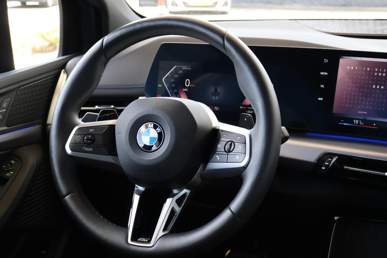 BMW 2-SERIE Active Tourer 218i | M Sportpakket | Premium Pack | Voorstoelen Verwarmd