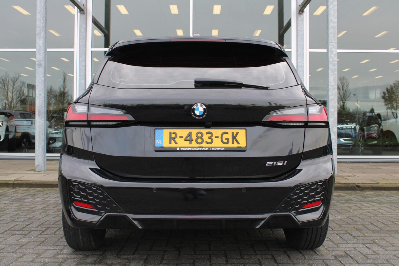 BMW 2-SERIE Active Tourer 218i | M-pakket | El. Trekhaak | AppleCarplay | Keyless | El. Achterklep |