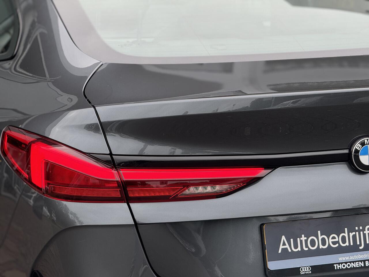 BMW 2-SERIE Gran Coupé 218i High Executive | Pano | Keyless | Leer