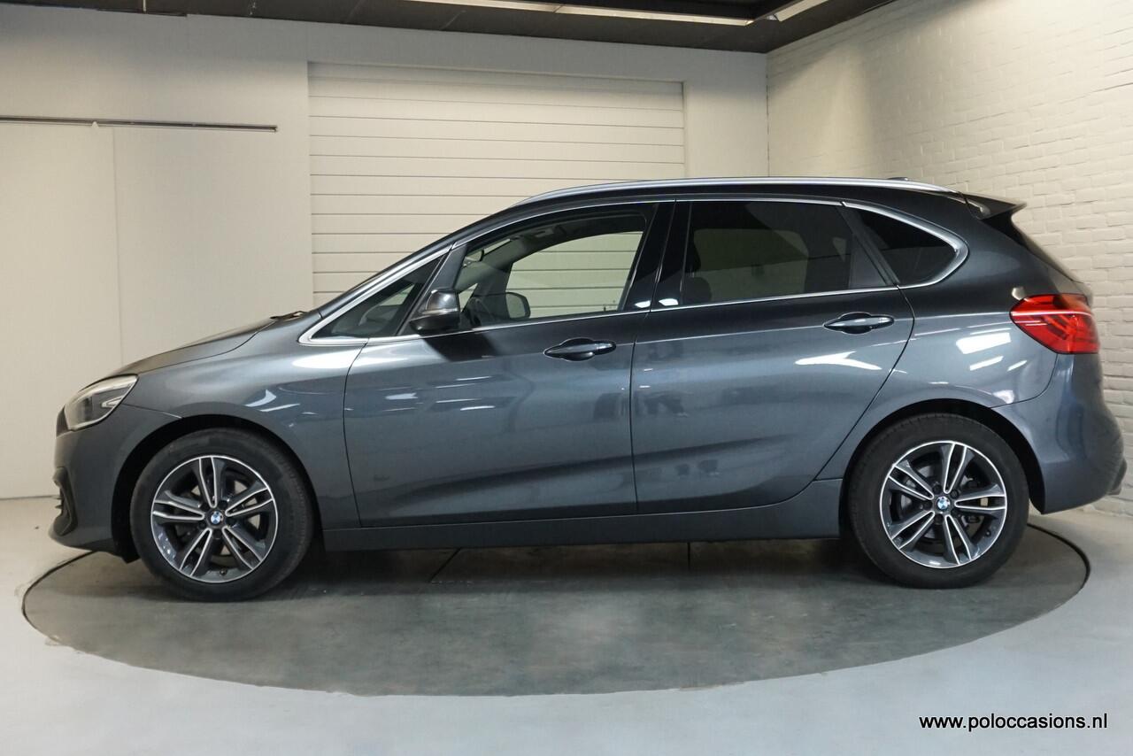 BMW 2-SERIE Active Tourer 218i Automaat | Sportinter | Headup | DAB+ | Leer