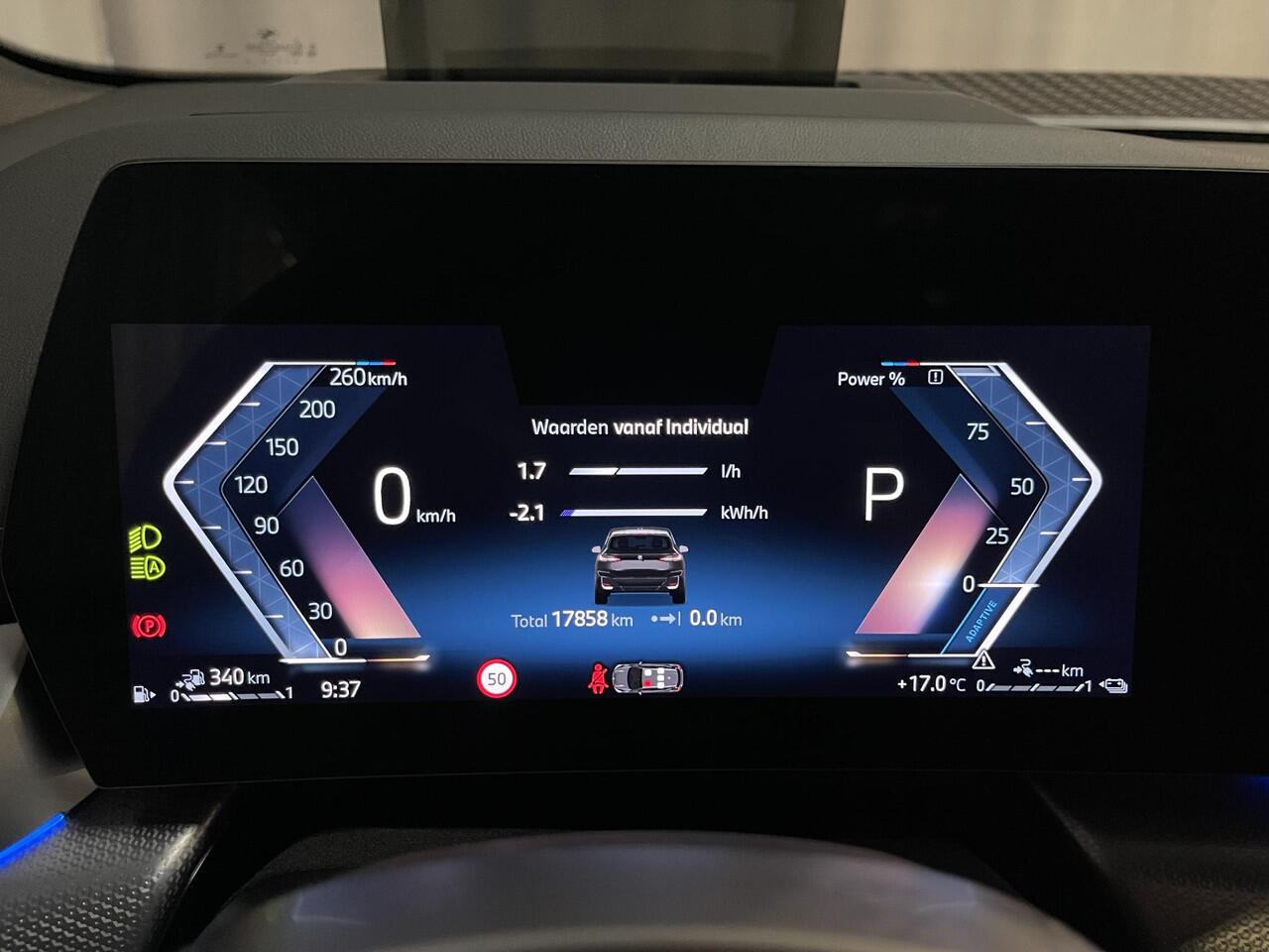 BMW 2-SERIE Active Tourer 225e xDrive M Sport 19"/Leder/Panoramadak/Stoel + stuurverwarming/Harman Kardon/360 camera/Head-up/Dodehoek/Keyless