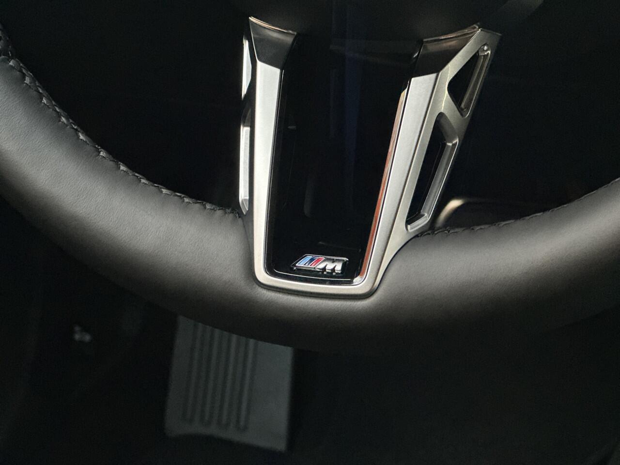 BMW 2-SERIE Active Tourer 225e xDrive Alcanatra/Leder/Stoelverwarming/Camera.