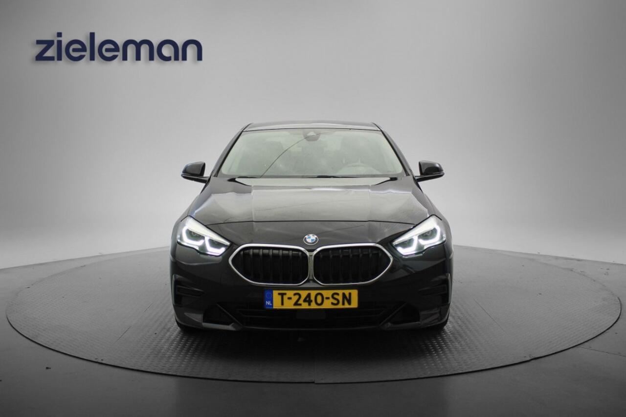 BMW 2-SERIE 220i Automaat 178 PK - Carplay, Digitaal Cockpit, Navi, Leer, Cruise, Stoelverw.