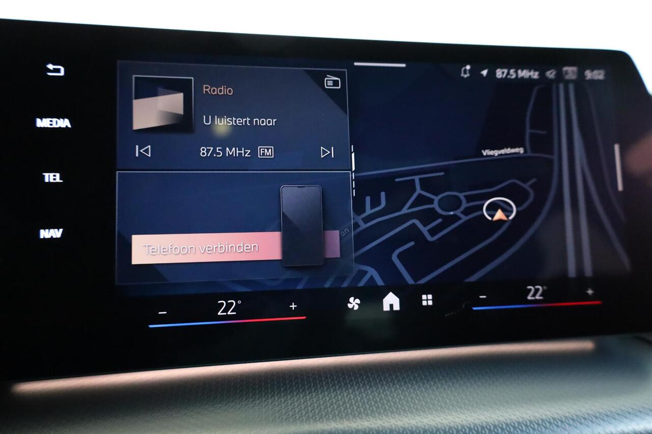 BMW 2-SERIE Active Tourer 220i M-sportpakket | Premium Pack | Travel Pack | Elektr. Trekhaak