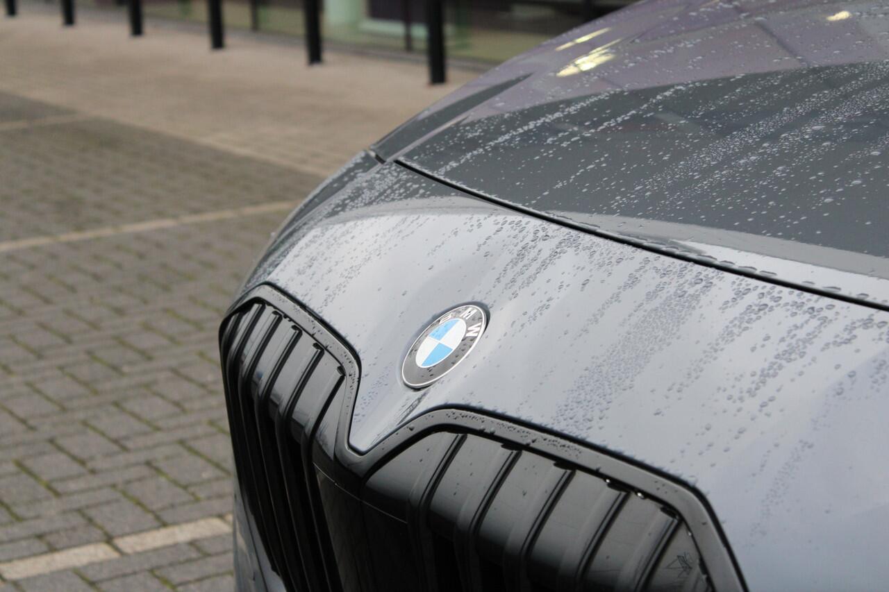 BMW 2-SERIE Active Tourer 218i M Sport Automaat / Panoramadak / Sportstoelen / M Adaptief onderstel / Comfort Access / Stuurverwarming / Adaptieve LED / Parking Assistant Plus / Head-Up