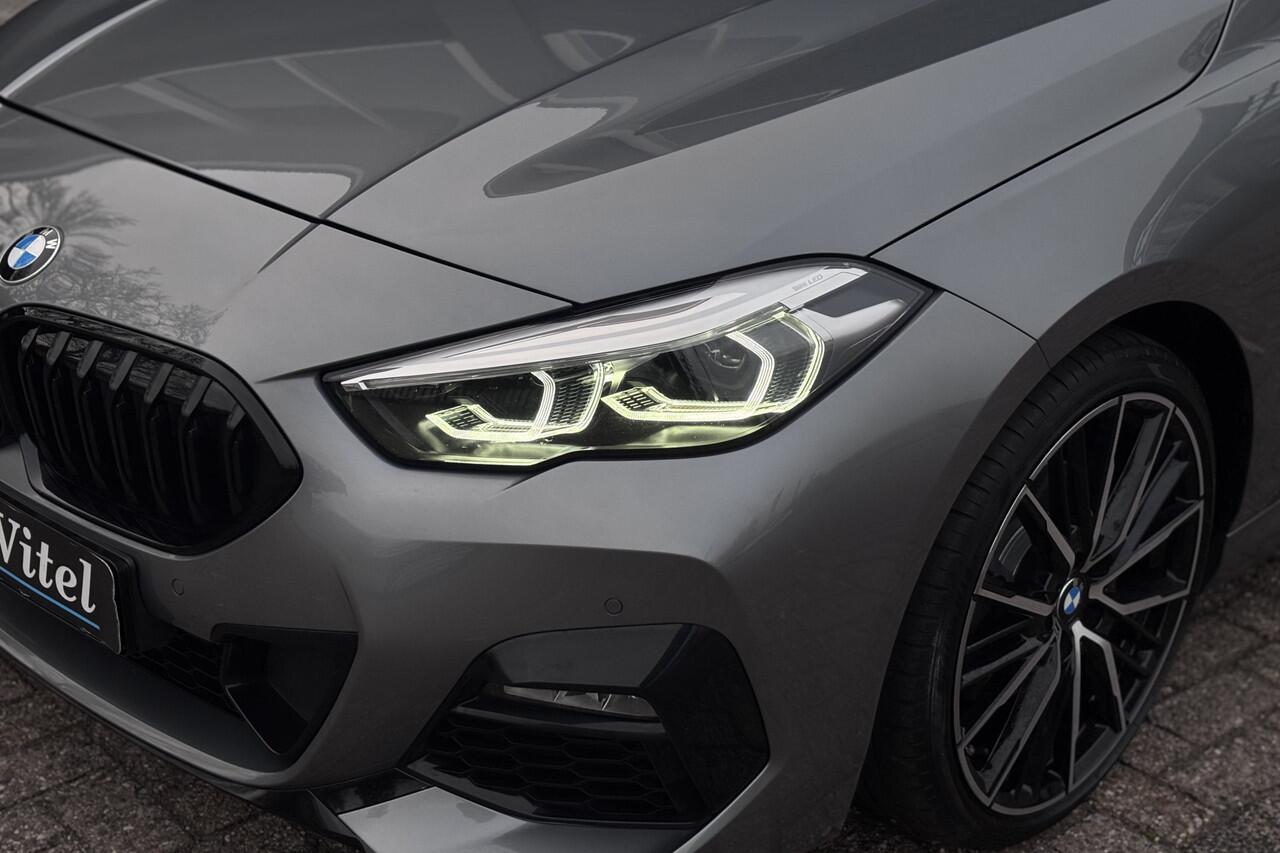 BMW 2-SERIE Gran Coupé 218i M-Sport | Panodak | Stoel + Stuurverwarming | Privacy Glas | 19'Inch | Adaptief LED