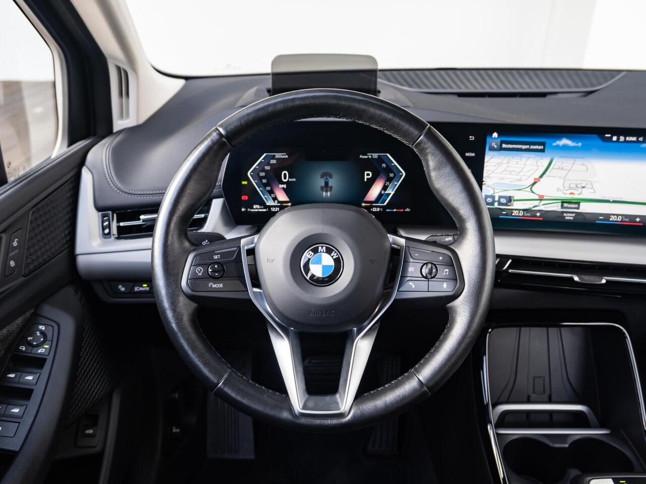 BMW 2-SERIE Active Tourer 218i | Innovation Pack | Parking Assistant Plus | Head-Up Display | Comfort Access | Isofix | 17''