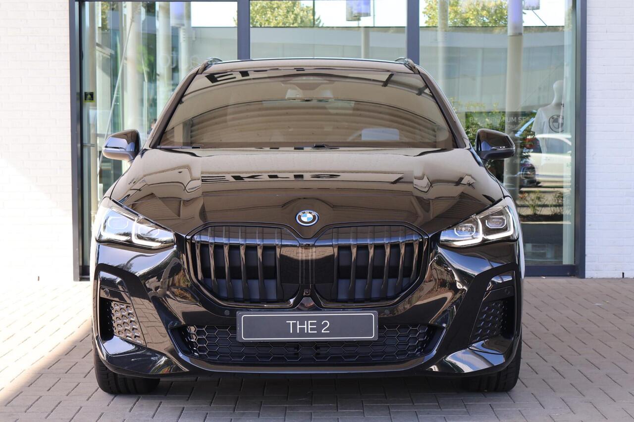 BMW 2-SERIE Active Tourer 225e xDrive | M Sportpakket | Stoelen Elektrisch Verstelbaar met Massage | Stuur- en stoelverwarming | Head-Up Display | Harman Kardon | Camera