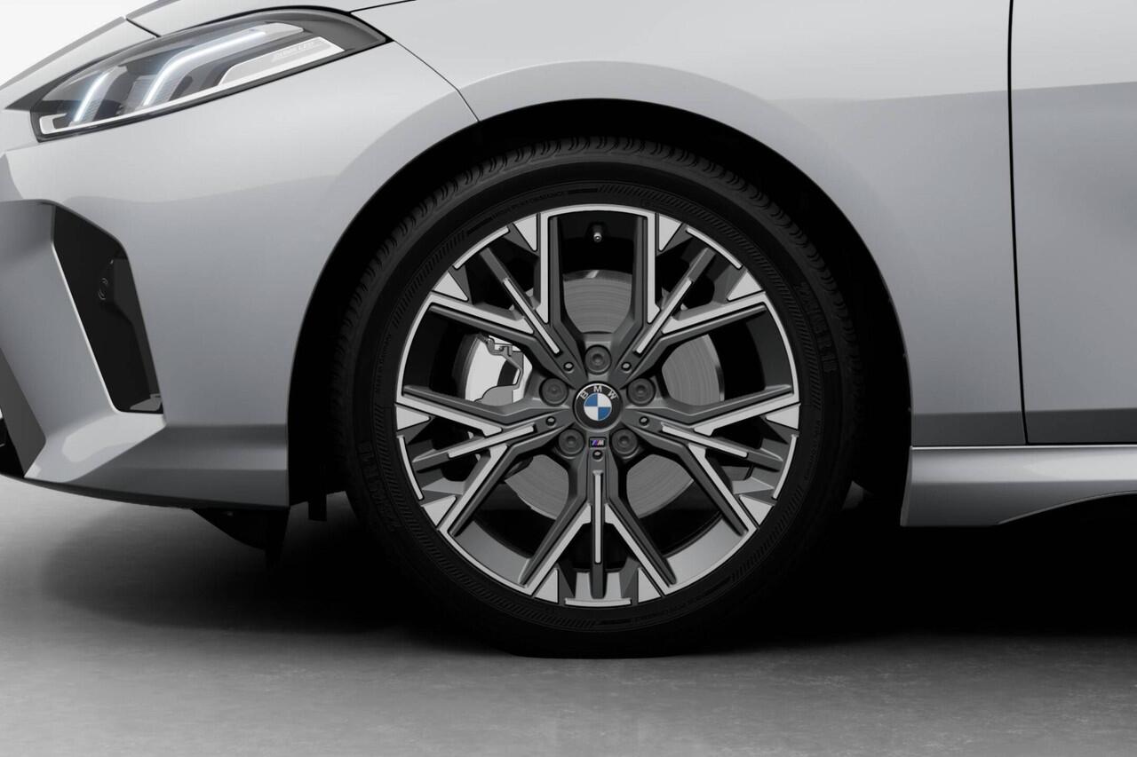 BMW 2-SERIE Gran Coupé 220 M Sport Design Edition | Glazen Panoramadak | Extra getint glas | Harman Kardon