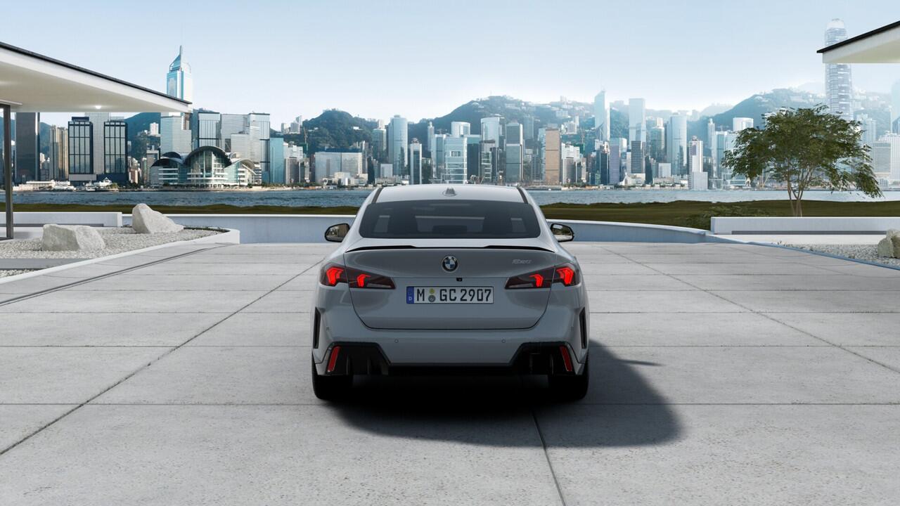 BMW 2-SERIE Gran Coupé 220 M Sport Automaat / Achteruitrijcamera / Sportstoelen / M Adaptief onderstel / Comfort Access / Adaptieve LED / Stoelverwarming