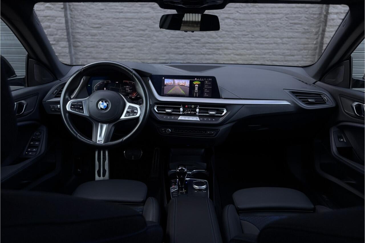 BMW 2-SERIE Gran Coupé 218i M-Sport | Panodak | Camera | Adaptive Cruise | Comfort Access