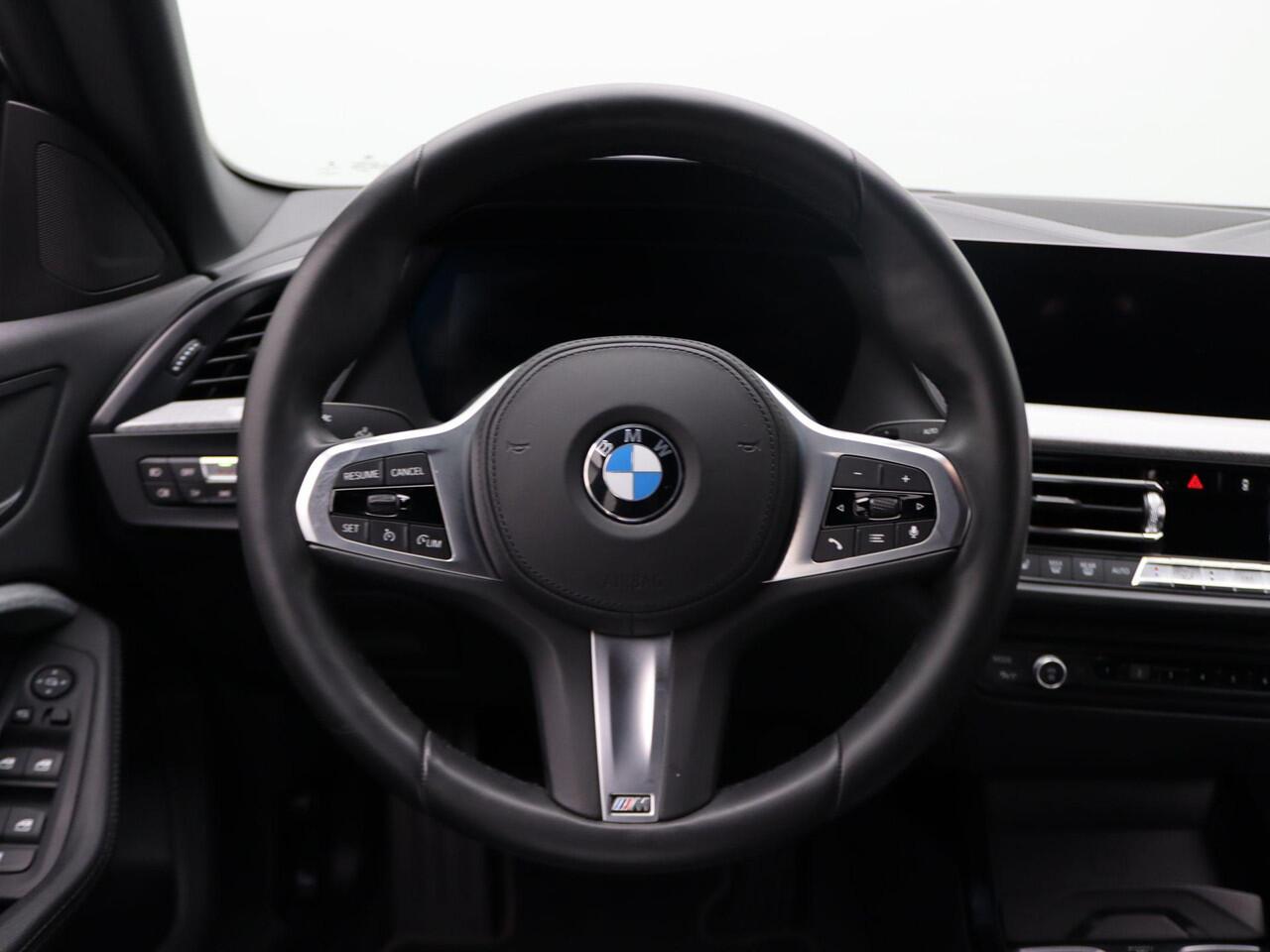 BMW 2-SERIE Gran Coupé 218i High Executive | Audio Media Pack | Parking Pack | Sportstoelen | Parking Assistant | DAB | HiFi | 18''