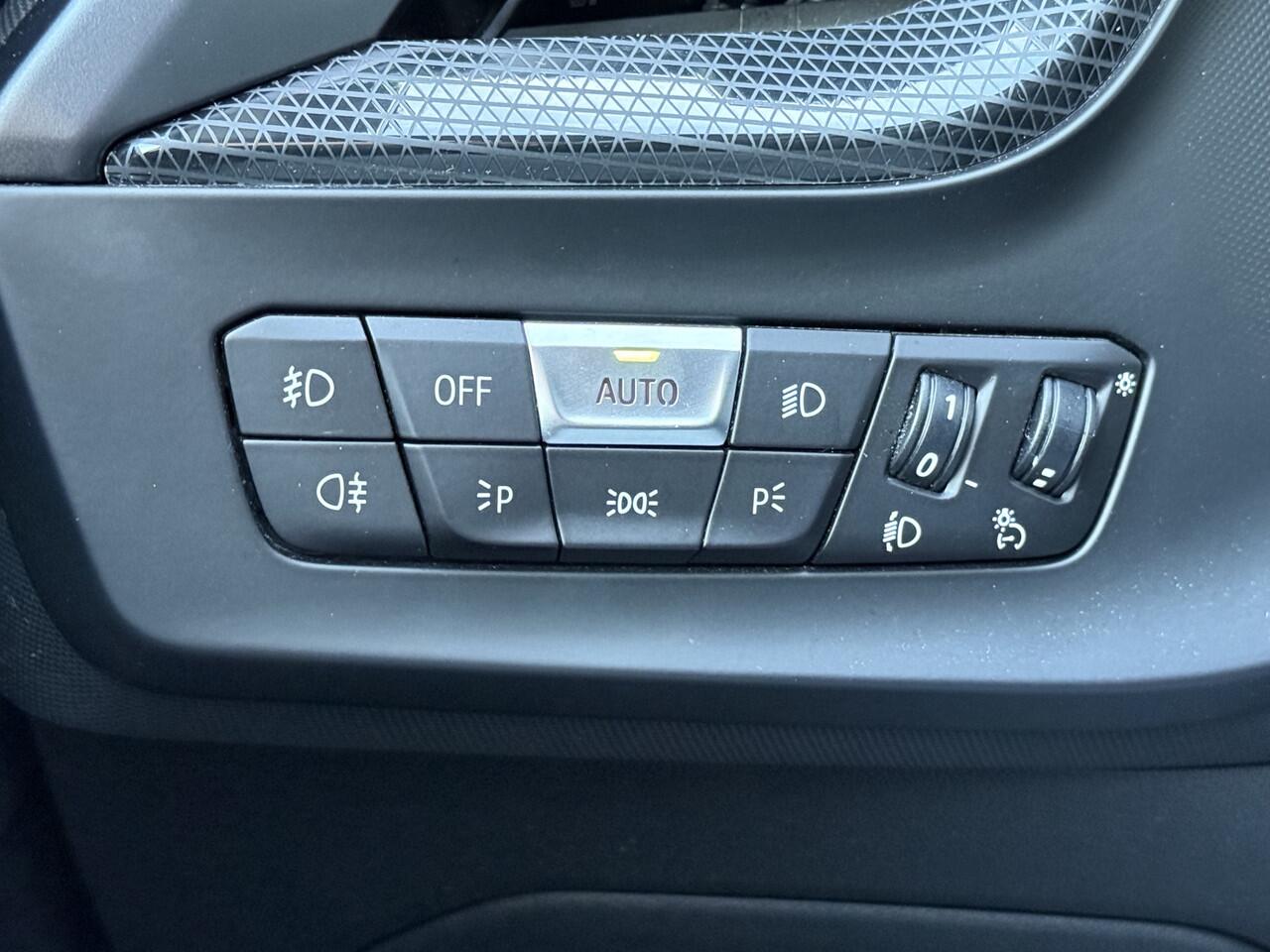 BMW 2-SERIE Gran Coupé BWJ 2020 218i 141 PK Executive AUTOMAAT LEDER | VIRTUAL COCKPIT | STOELVERW. | PDC | NAVI | CLIMA | CRUISE | BLUETOOTH | LMV 17 INCH | MULTIFUNCT. STUURWIEL