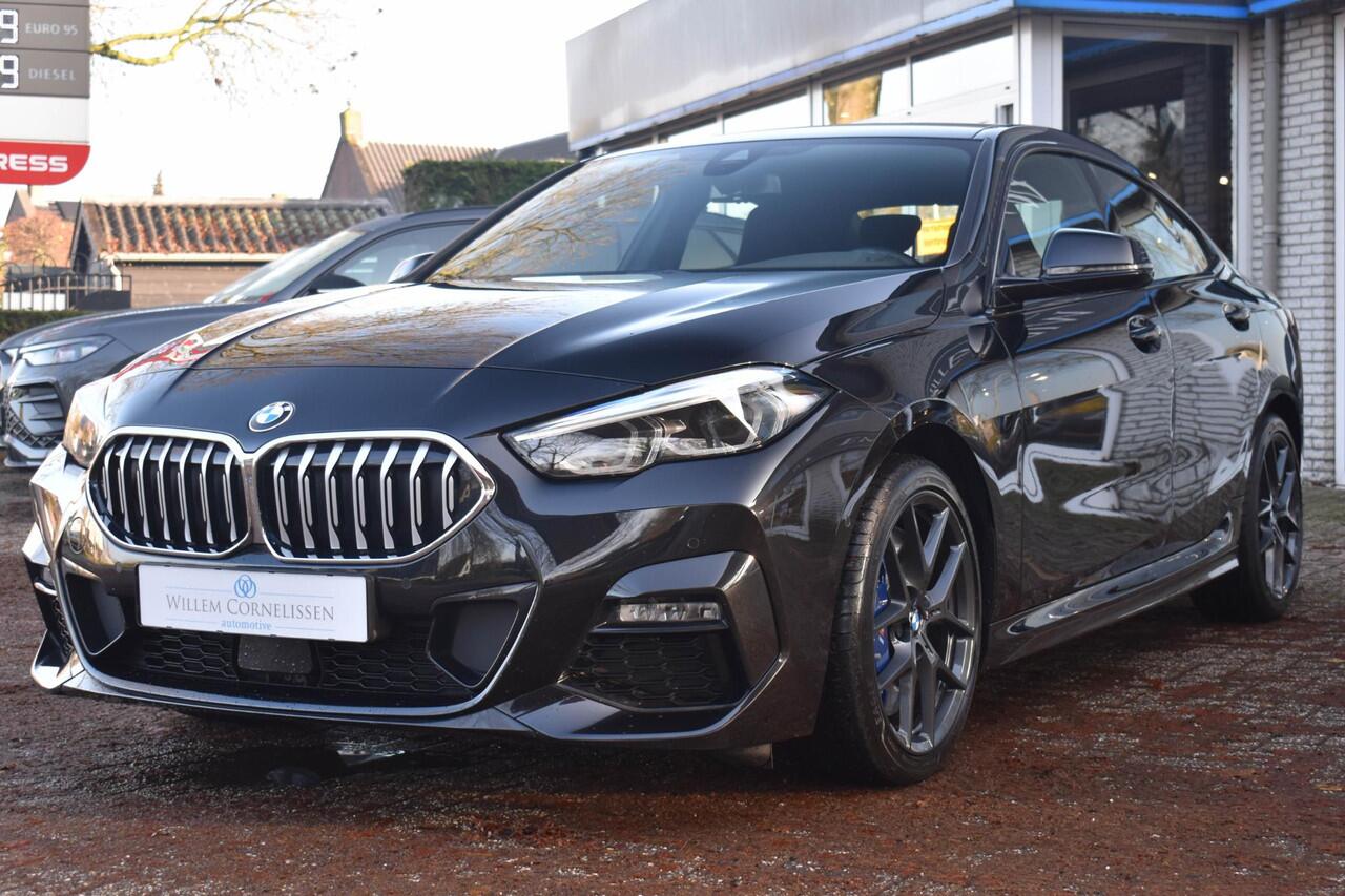 BMW 2-SERIE Gran Coupé 218i Aut. M-Sport Sportstoelen Keyless Camera Navi