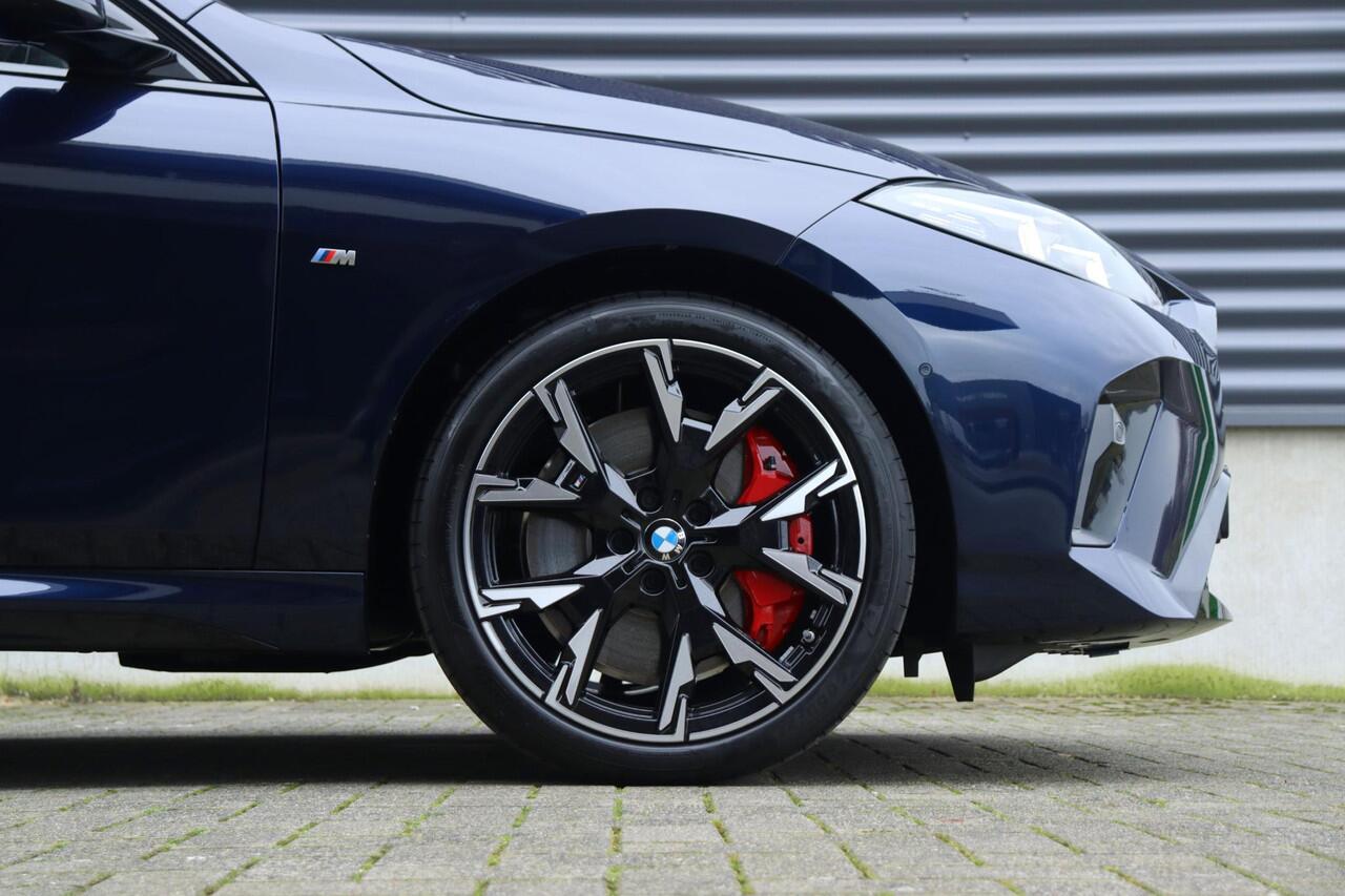 BMW 2-SERIE Gran Coupé 220 | M Sportpakket Pro | Panodak | Head-Up | Harman Kardon | Driving Assistant Plus | Elektr. Stoelen | Parking Assistant Plus | 19'' LMV | Ekris Selection