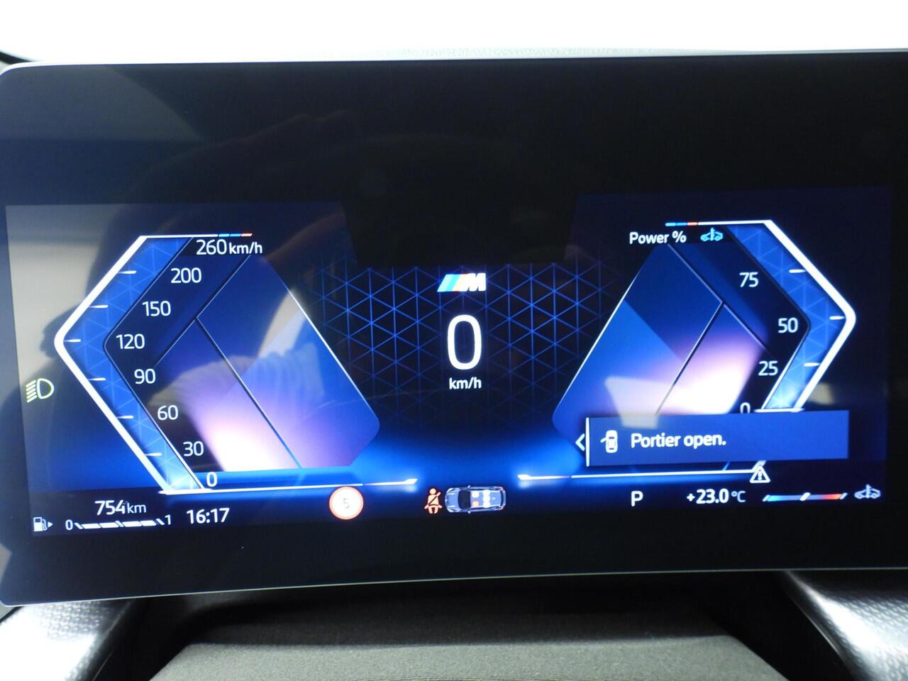 BMW 2-SERIE Active Tourer 218i | M-Sportpakket | LED | Navigatie | Sportstoelen | Chrome line | Clima | DAB | Alu 17 inch