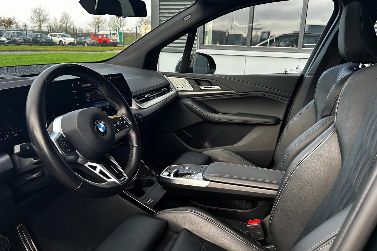 BMW 2-SERIE Active Tourer 218i M-Sport PANO H/K TREKHAAK KEYLESS