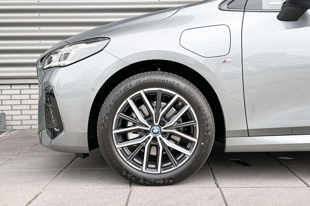 BMW 2-SERIE Active Tourer 225e xDrive M Sportpakket / Premium Pack / Travel Pack