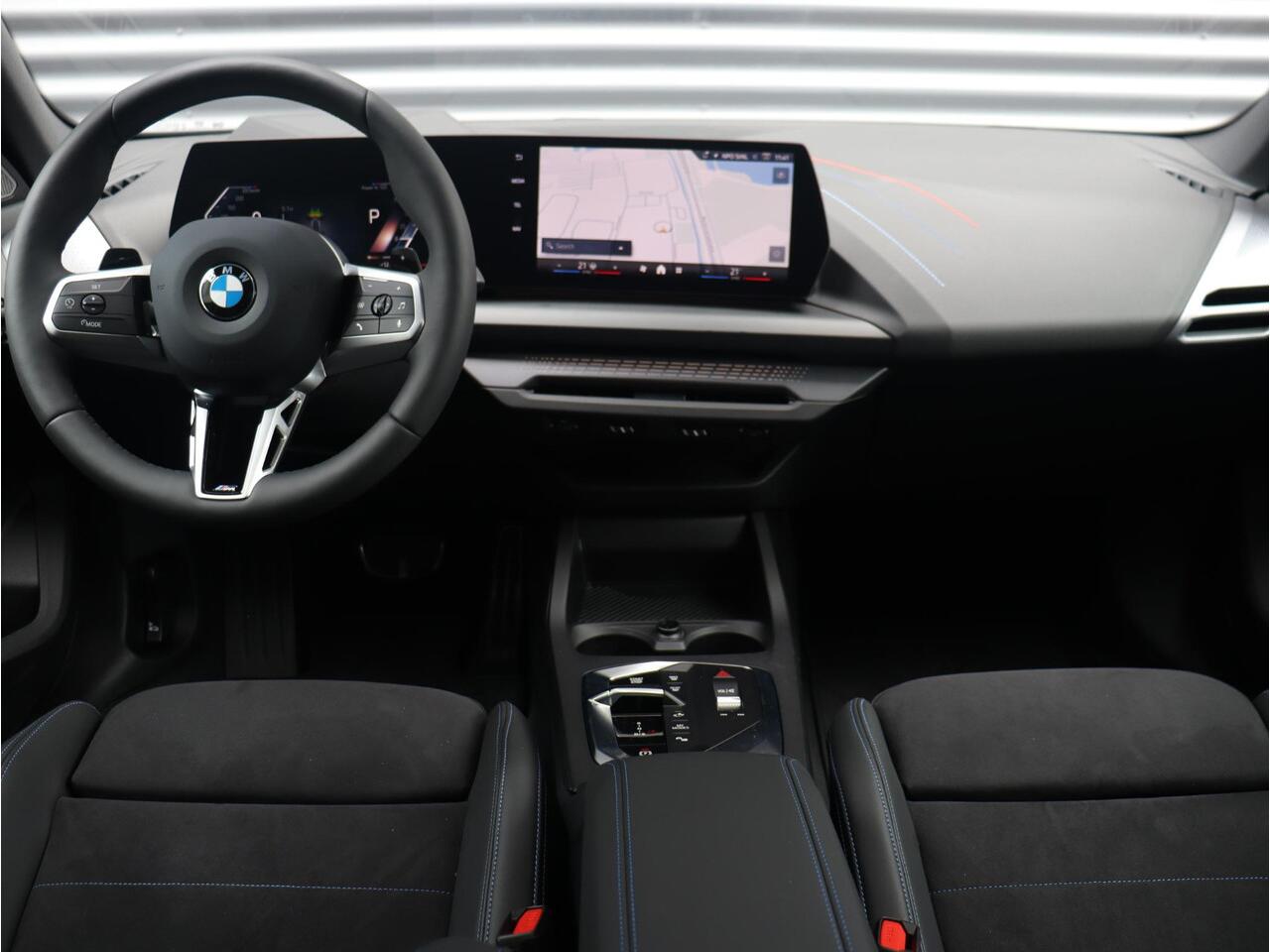 BMW 2-SERIE Gran Coupé 220 | M Sportpakket Pro | Panodak | Driving Assistant Plus | Harman Kardon | Parking Assistant Plus | Head-Up | 19'' LMV