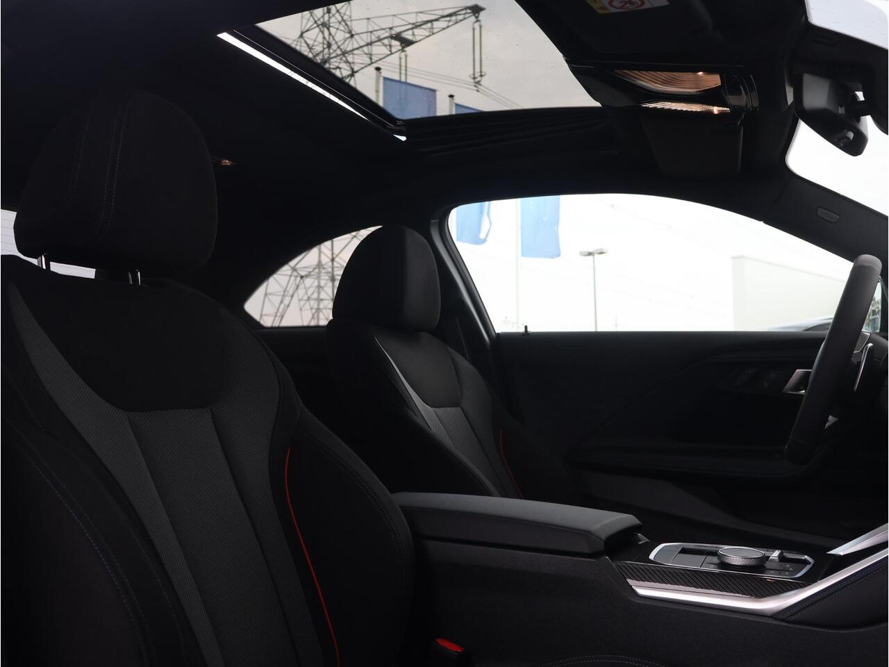 BMW 2-SERIE Coupé 220i | M Sportpakket Pro | Innovation Pack | Premium Pack