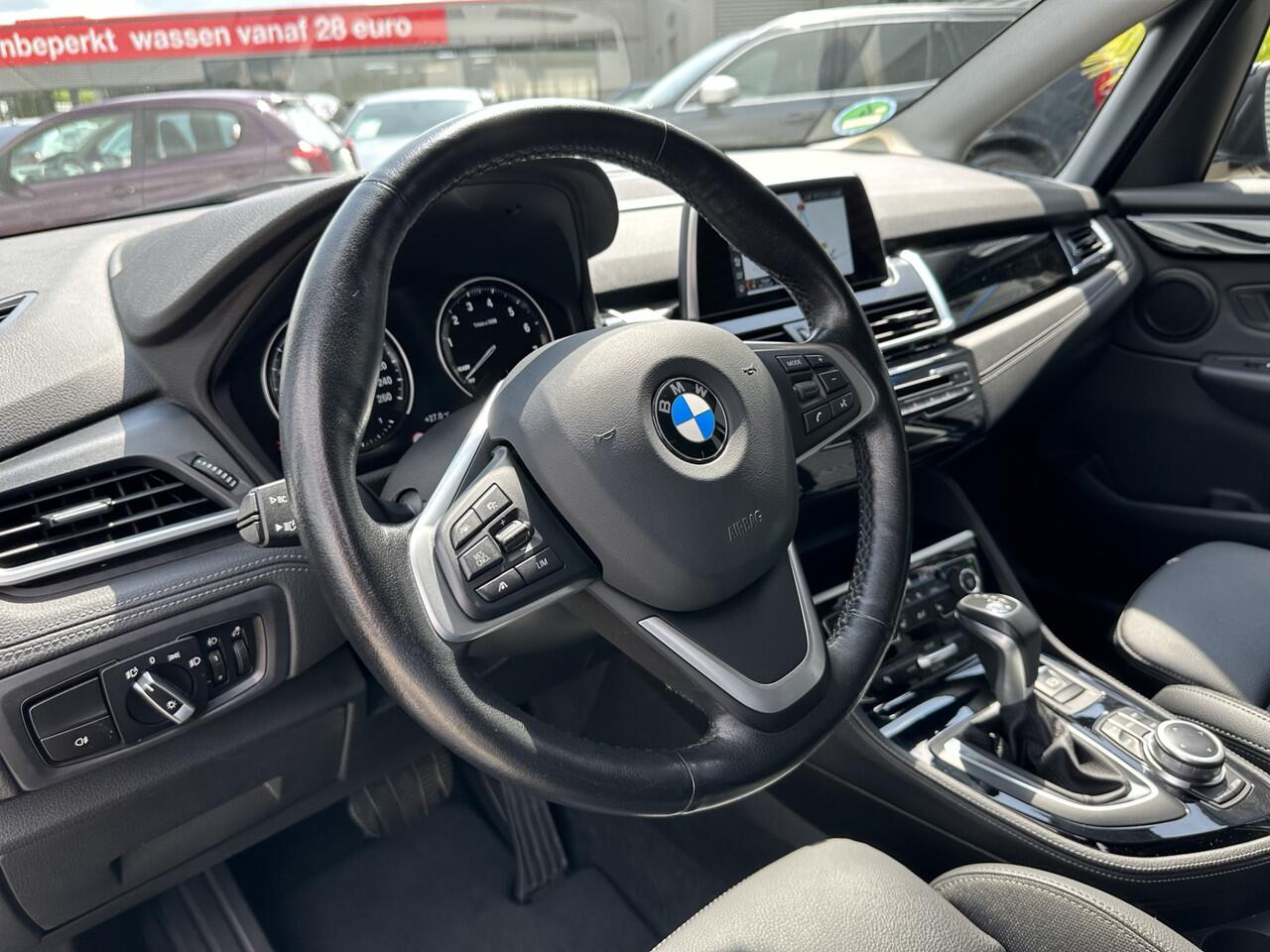 BMW 2-SERIE Active Tourer 225xe iPerformance Executive Sport Line Adaptive Cruise Control Stoelverwarming PDC DAB LED