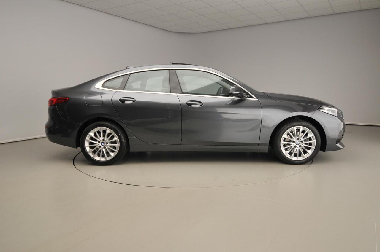 BMW 2-SERIE Gran Coupe 218i | LED | Leder | Navigatie | Active cruise | Schuifdak | Sportstoelen | Stoelverwarming | DAB | Harman-kardon sound | Alu 17 inch